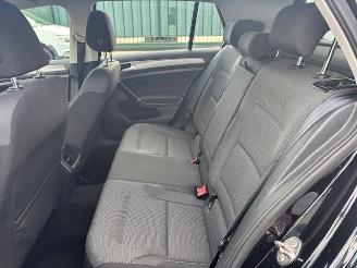 Volkswagen Golf  picture 6