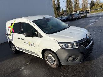 krockskadad bil bedrijf Renault Kangoo  2023/9