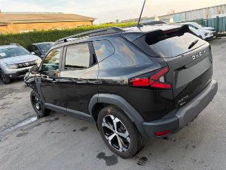 damaged passenger cars Dacia Duster  2024/9