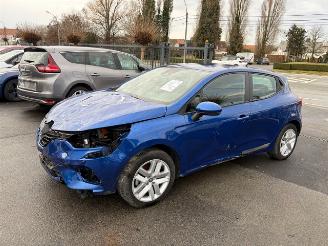 Renault Clio ETECH HYBRID picture 3