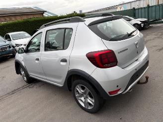 uszkodzony samochody osobowe Dacia Sandero STEPWAY 2017/9