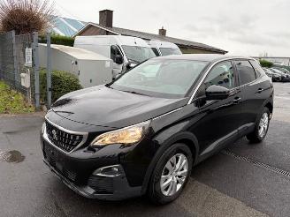 Unfallwagen Peugeot 3008 AUTOMAAT 2017/10