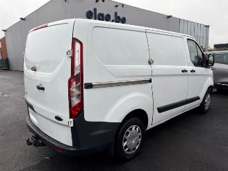 damaged commercial vehicles Ford Transit Custom  2016/10