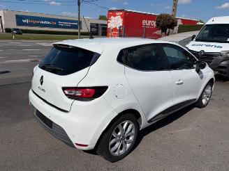 Coche accidentado Renault Clio  2017/5