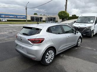 krockskadad bil auto Renault Clio  2021/5