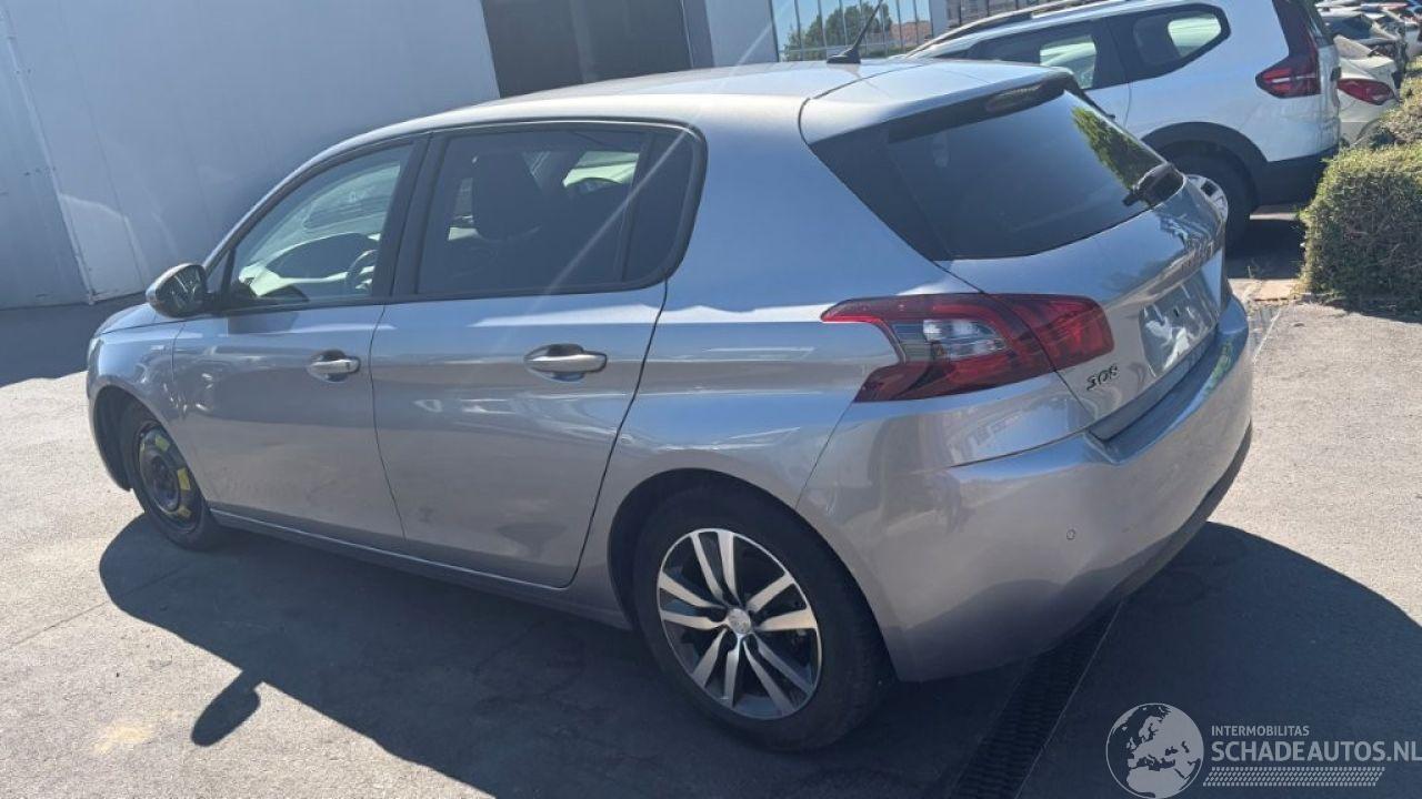 Peugeot 308 MIT COCKPIT UND AIRBAGS