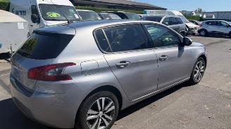 Peugeot 308 MIT COCKPIT UND AIRBAGS picture 2