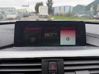 BMW 3-serie Touring 318i M Sport koelers OKE!! Kan rijdend mee picture 13