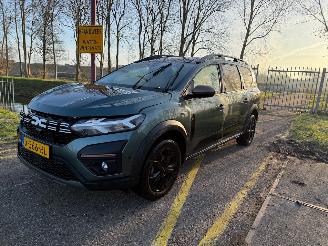 Schadeauto Dacia Jogger 1.0 TCe 110 Extreme 7 P. N.A.P. 2024/1