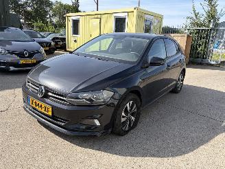 Vaurioauto  passenger cars Volkswagen Polo 1.0 TSI Highline R Business Automaat 2020/1