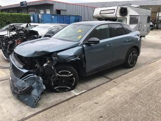 Uttjänta bilar auto Peugeot 3008 3008 III, MPV, 2023 e-3008 210 73 kWh 2024/9