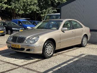 uszkodzony samochody osobowe Mercedes E-klasse 240 Elegance! 155dzk NAP! nL Auto 2002/1