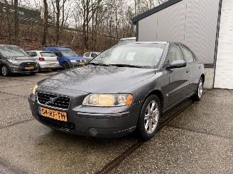 Unfallwagen Volvo S-60 2.0T MOMENTUM AUTOMAAT! RIJDBAAR 2005/1