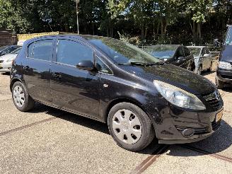 Opel Corsa 1.2-16V Enjoy, handgeschakeld picture 9