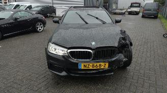 Schadeauto BMW 5-serie 520d Touring High execut M-sport Pano Super mooie auto!! 2017/1