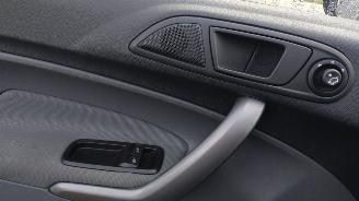 Ford Fiesta 1.25 limited  benzine airco picture 11