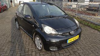 Schadeauto Toyota Aygo 1.0 5 deurs airco gebruikersschade 2010/1