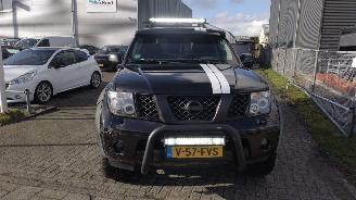 Nissan Path-finder 2.5 DCI BAD ASS Edition Grijs kenteken Nieuwe APK!! picture 2