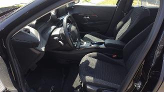 Peugeot 208 E electric Active 60.000 km! Weinig schade normaal rijdbaar! picture 9