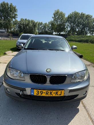 krockskadad bil auto BMW 1-serie 116i 2005/5