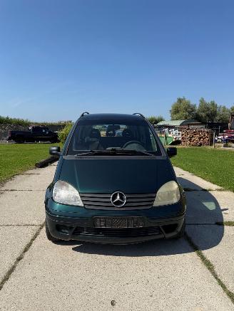 krockskadad bil auto Mercedes Vaneo  2004/2