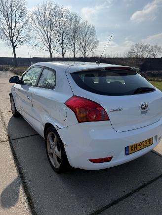 Kia Cee d  picture 5