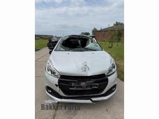 Autoverwertung Peugeot 208 208 I (CA/CC/CK/CL), Hatchback, 2012 / 2019 1.2 12V e-THP PureTech 110 2017