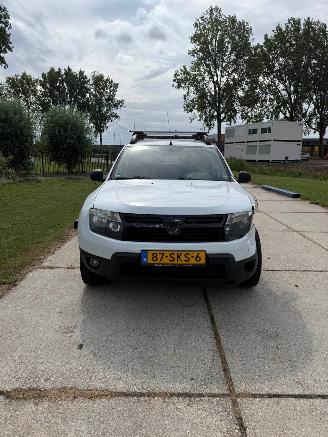 Damaged car Dacia Duster 4X4 SUV 2011/1