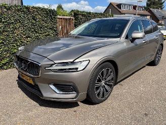 uszkodzony samochody osobowe Volvo V-60 2.0 250 pk T5 Inscription  AUTOMAAT 2018/8