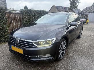 Schadeauto Volkswagen Passat 1.4 TSI SPORT PANORAMA AUTOMAAT 150PK 2017/5