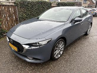 Vaurioauto  passenger cars Mazda 3 2.0 E HYBRIDE 150 PK SPORT 06-11-2023 2023/11