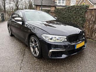Damaged car BMW M5 M550d xDrive High Executive 400PK VOLL 2017/8