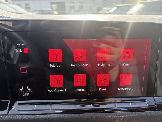 Volkswagen Golf VIII GTI 2.0 245 PK PANORAMA picture 17