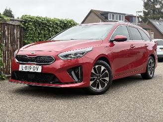 uszkodzony samochody osobowe Kia Ceed 1.6 GDI PLUG IN HYBRID DynamicPlusLine 119PK AUTOMAAT 2021/5