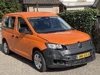 Damaged car Volkswagen Caddy Combi 1.5 TSI  HYBRIDE AUTOMAAT PLUG-INN 2025/11