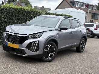Damaged car Peugeot 2008 1.2 HYBRID SPORT AUTOMAAT 2025 2025/5