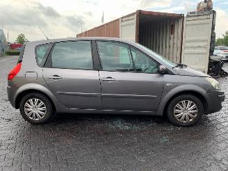 Renault Scenic 1.6 16V MPV  Benzine 1.598cc 82kW (111pk) FWD 2005-10/2008-11 picture 5