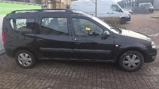 Dacia Logan 1.6 16V Flexifuel Combi/o   1.598cc 77kW picture 9