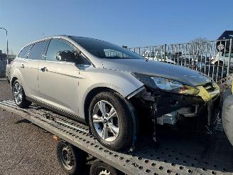 skadebil auto Ford Focus 1.6 SCTi 16V Combi/o  Benzine 1.596cc 110kW (150pk) FWD 2010-07/2018-05  JQDB 2012/1