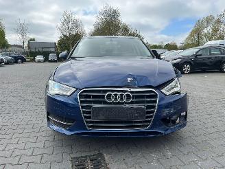 krockskadad bil auto Audi A3 SPORTBACK 2016/1