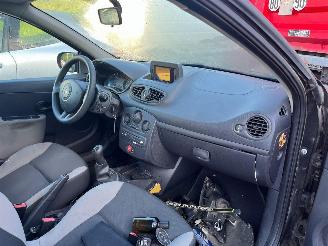 Renault Clio 1.2 16V 65 Hatchback  Benzine 1.149cc 48kW (65pk) picture 15