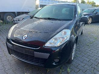 Renault Clio 1.2 16V 65 Hatchback  Benzine 1.149cc 48kW (65pk) picture 2