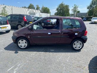 Renault Twingo 1.2 16V Hatchback 2Dr Benzine 1 149cc 55kW picture 4