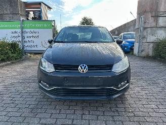 uszkodzony samochody osobowe Volkswagen Polo 1.2 TSI 16V BlueMotion Technology Hatchback 2016/3