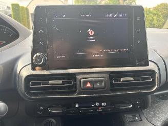 Peugeot Rifter 1.2 MPV 5 persoons picture 16