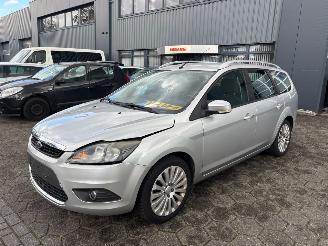 Schadeauto Ford Focus Wagon 1.8 2010/3