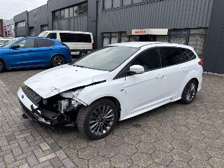 Schadeauto Ford Focus 1.5 EcoB.SCTi WAG 2018/1