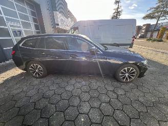 BMW 3-serie 320e Touring picture 4