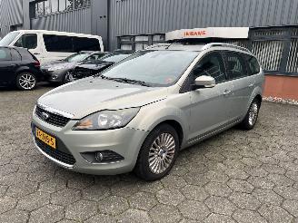 krockskadad bil auto Ford Focus Wagon 1.8 Limited 2009/9