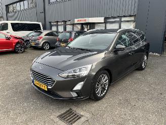 skadebil auto Ford Focus 1.0 EcoBoost Titanium Business 2018/11